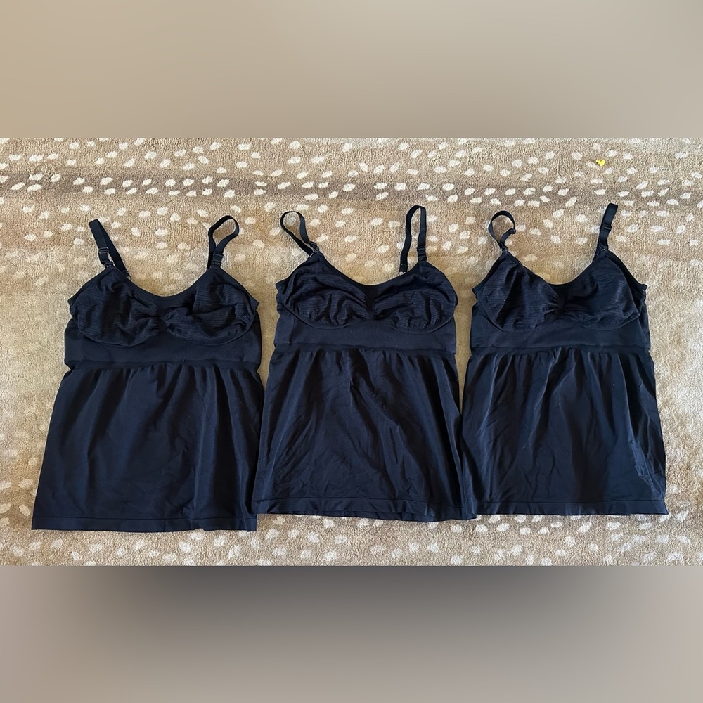 Sublime® Hands-Free Pumping & Nursing Tanks by Kindred Bravely